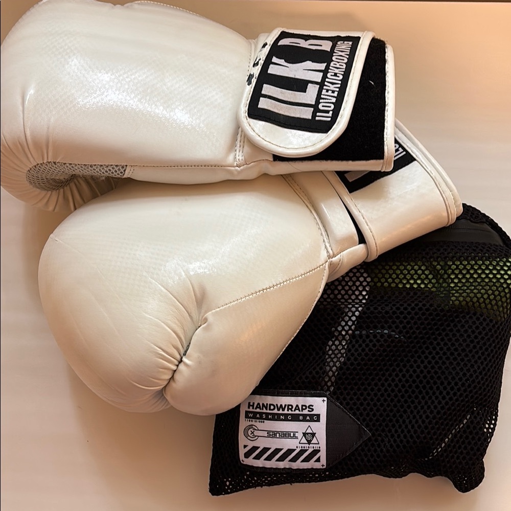 White I Love Kickboxing Boxing Gloves with Handwraps (6 sets) and Mesh Wash bag.